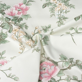 Gabardine fabric with flowers motives (001345)